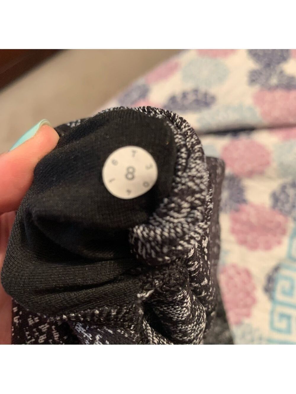 Lululemon Black & White Textured Wunder Unders - Picture 5 of 9